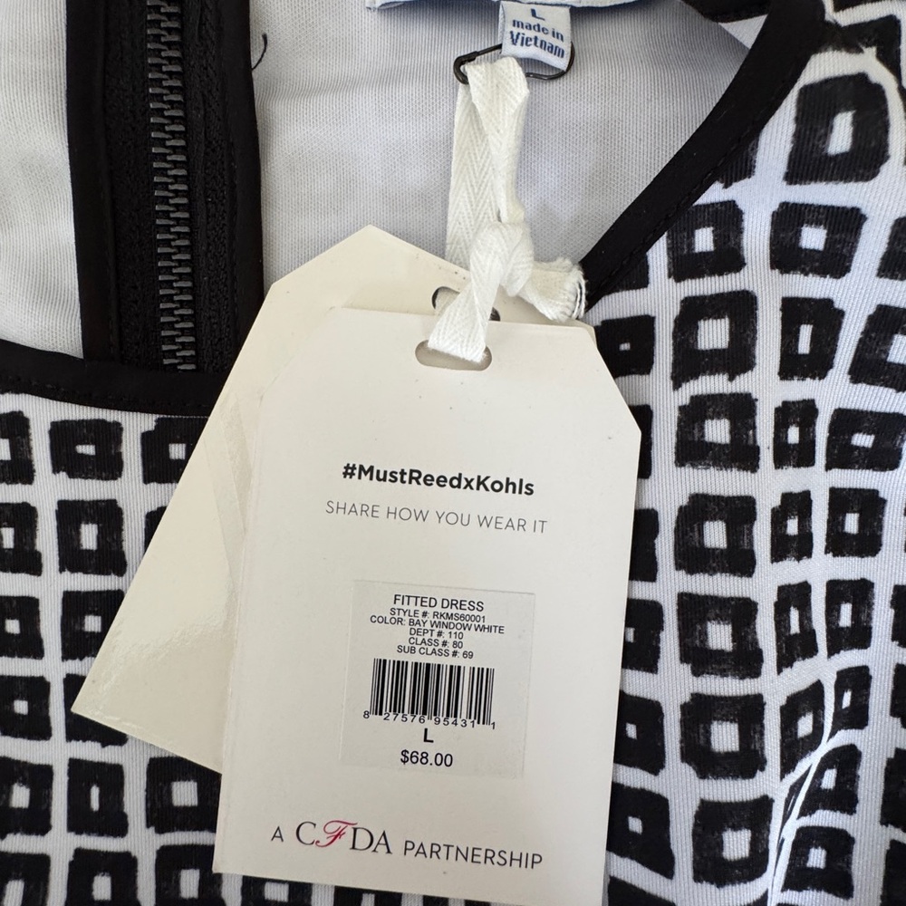 Black and White Geometric Pattern Dress - Picture 6 of 6